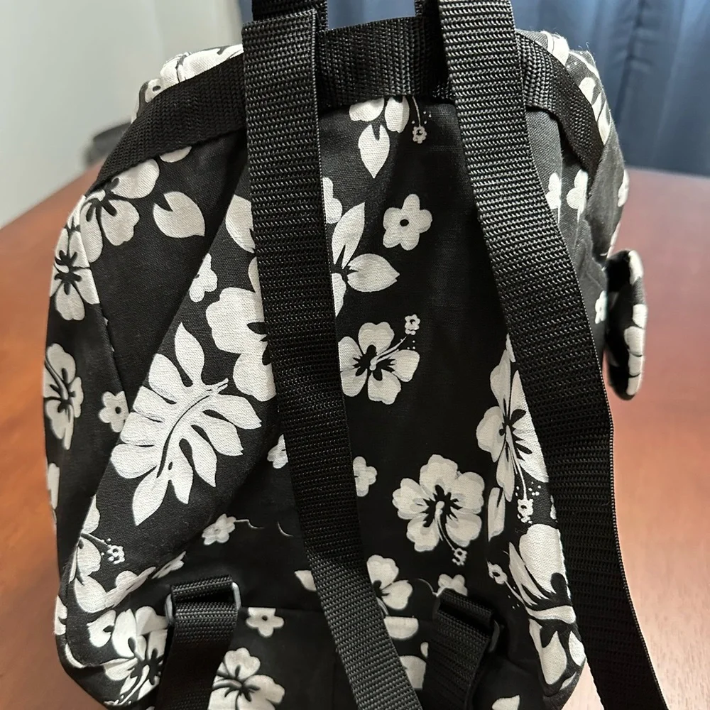 KY’S Hawaii Floral Backpack - Picture 10 of 10